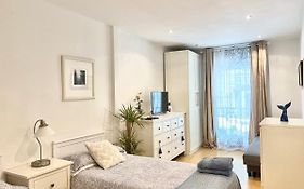 Nice apartment near Barcelona center